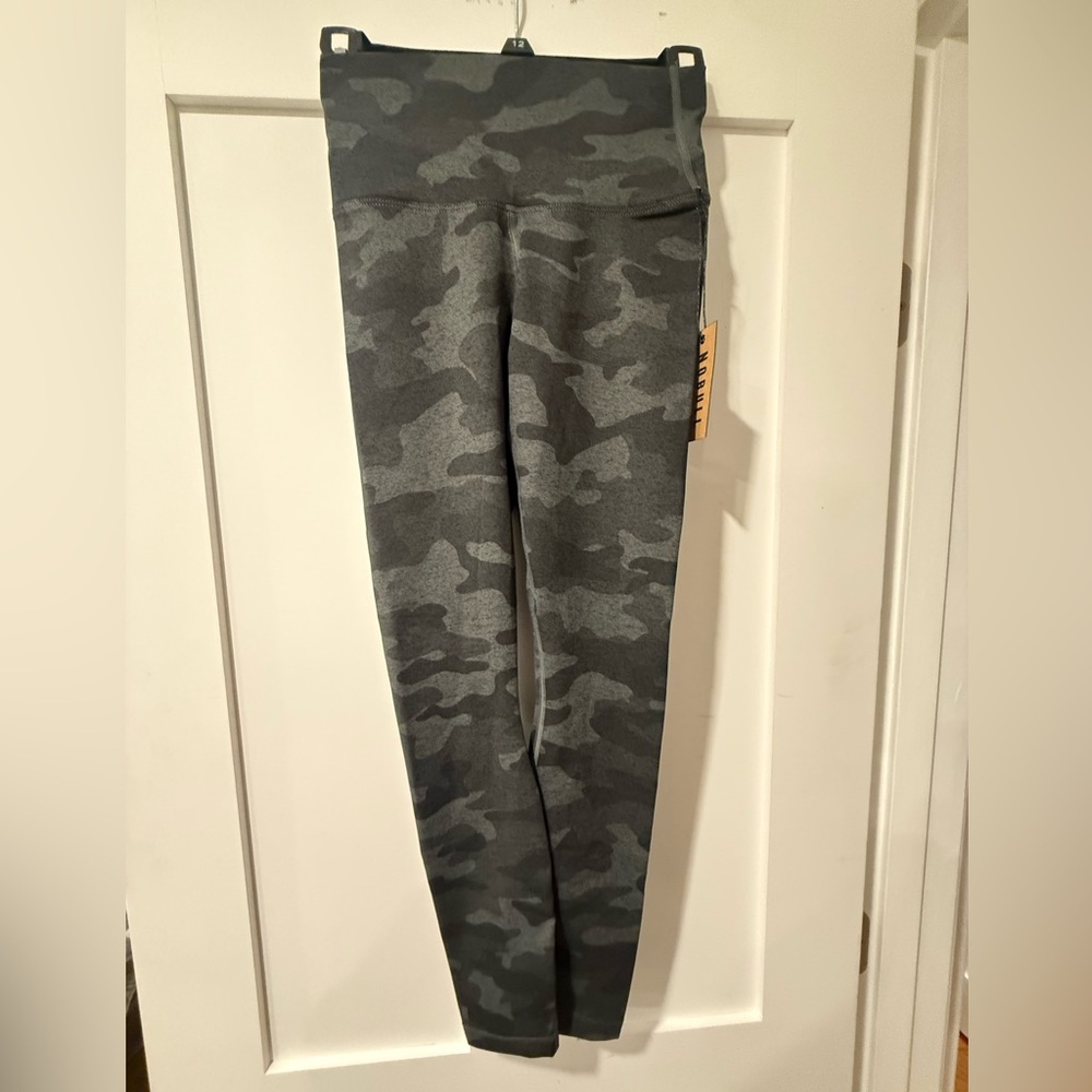 Nobull XS Leggings (NWT)